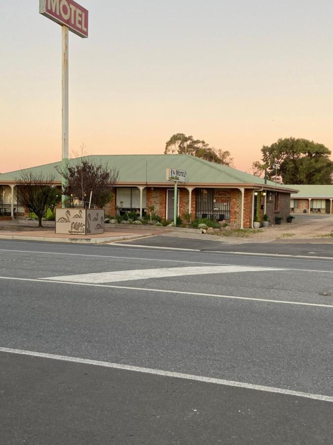 Lake Albert Motel Meningie Eksteriør bilde